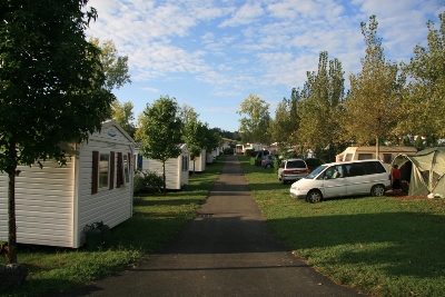 Campingplatz mit Hütten
